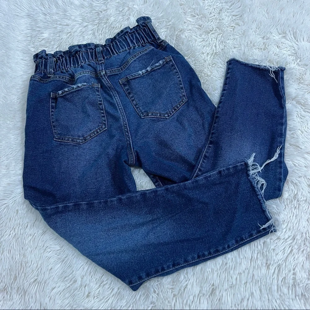 Wild Fable Paperbag Waist Raw Hem Jeans Woman’s size 2